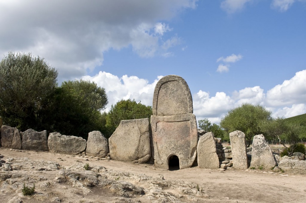 hotel-funtana-noa-villanovaforru-sardegna-domus-de-janas