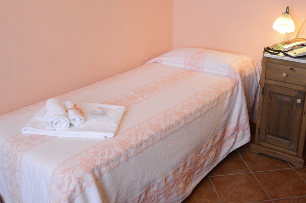 hotel-funtana-noa-villanovaforru-sardegna-le-camere11